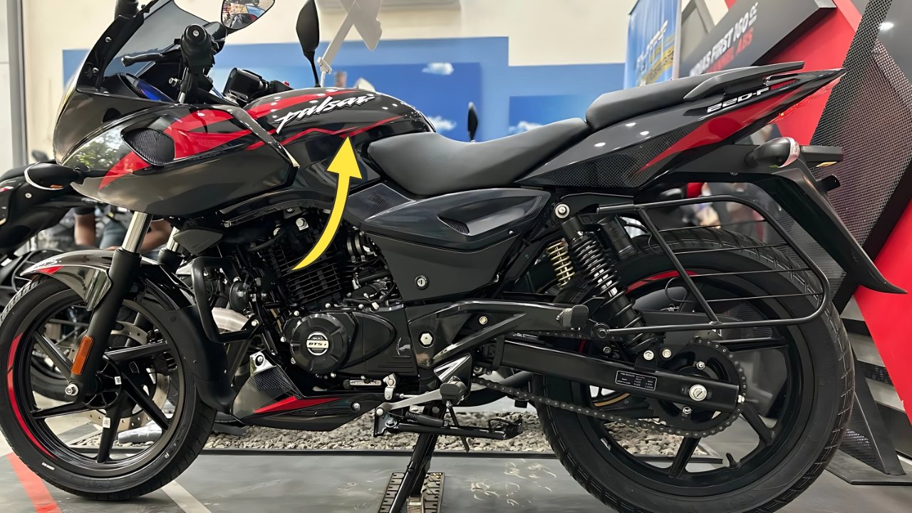 Bajaj Pulsar 220F